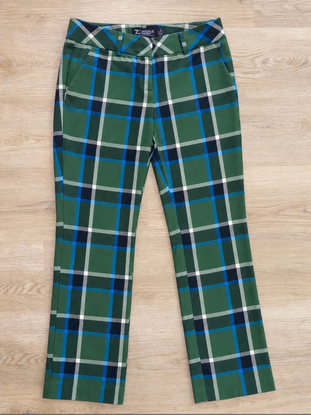 New York & Company Green Plaid Womens pants